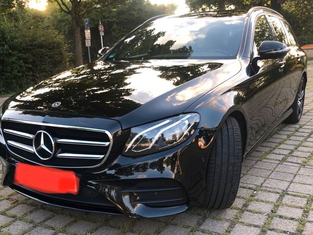 MERCEDES-BENZ E 200 T AMG Line Autom. AMG Line