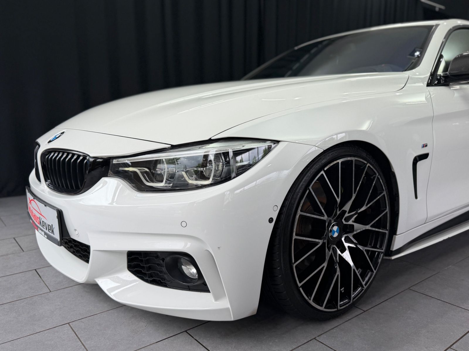 Fahrzeugabbildung BMW 440 Gran Coupé M-PAKET|MPPSK|H&K|HuD|LEDER|PANO