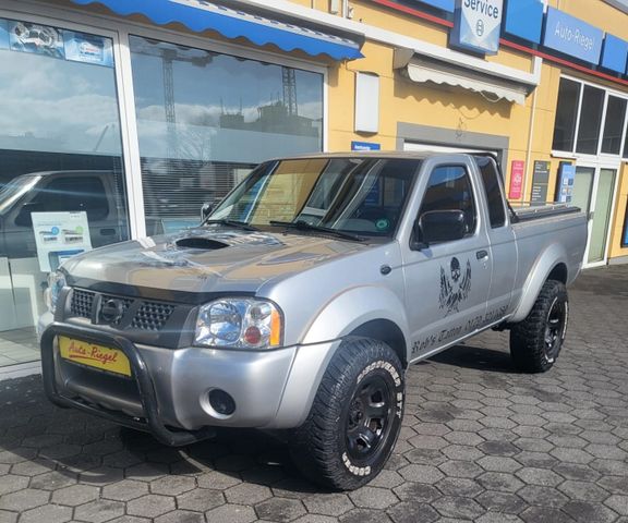 Nissan Pickup TD King Cab Navara 4X4 - AHK