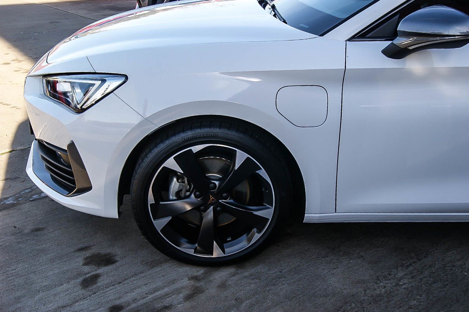 Fahrzeugabbildung CUPRA Leon Sportstourer e-HYBRID VIRTUAL ACC XL 1HAND