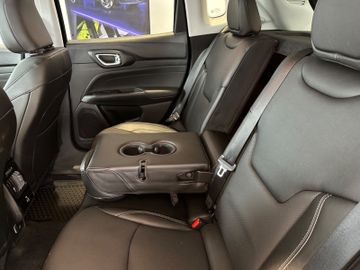 Bild 22 Jeep Compass Summit Plug-In Hybrid 4xe