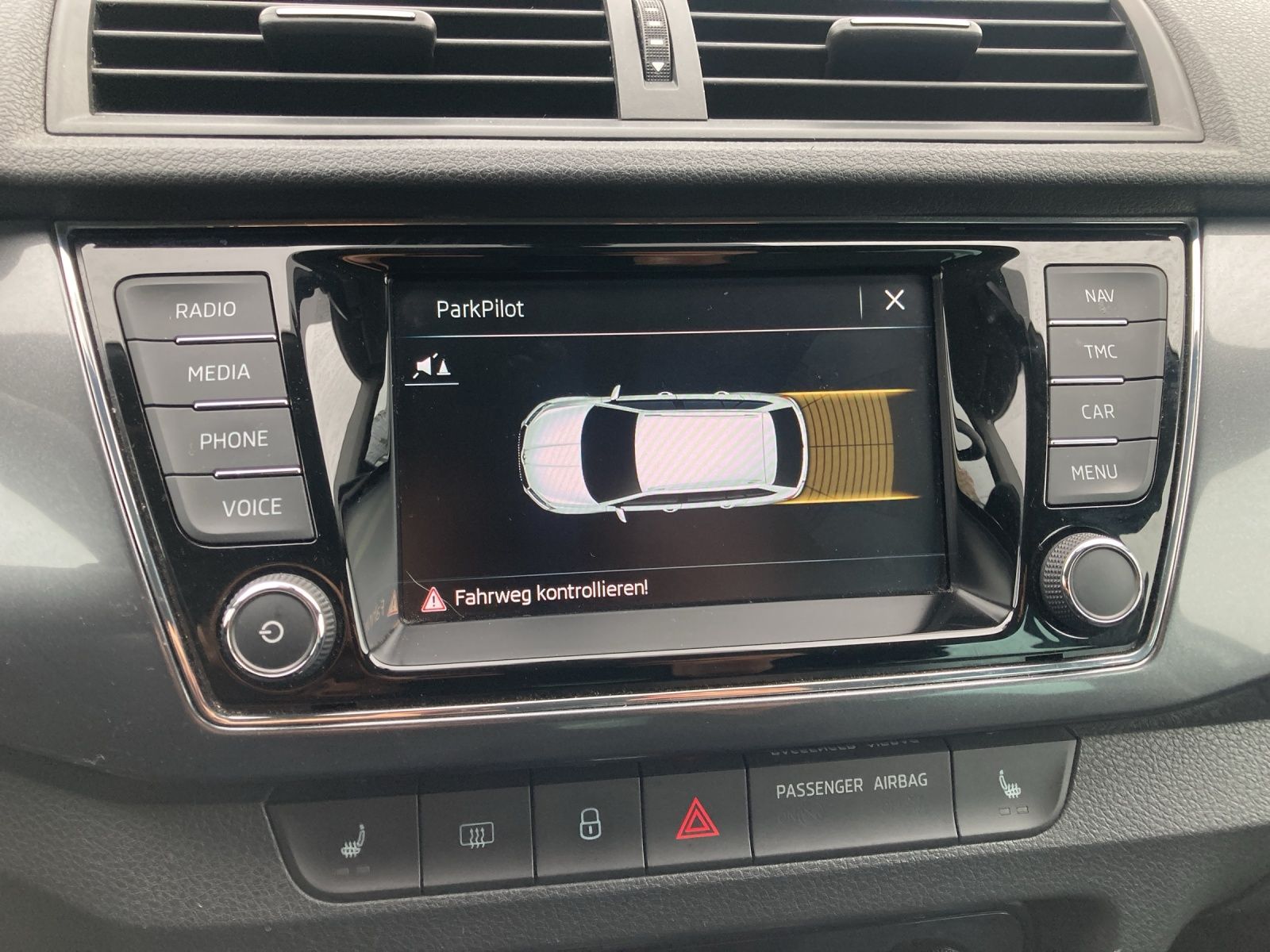 Fahrzeugabbildung SKODA Fabia Combi TSI Best-of DSG Navi Climatronic GRA