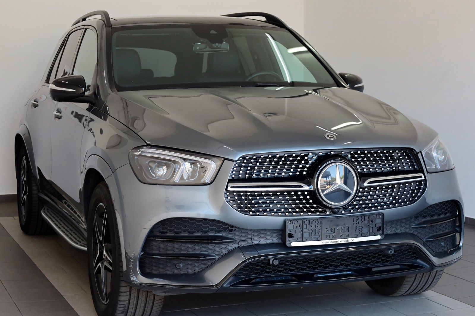 Fahrzeugabbildung Mercedes-Benz GLE 350e 4M AMG Leder,Navi,LED,PanDach,Night,360