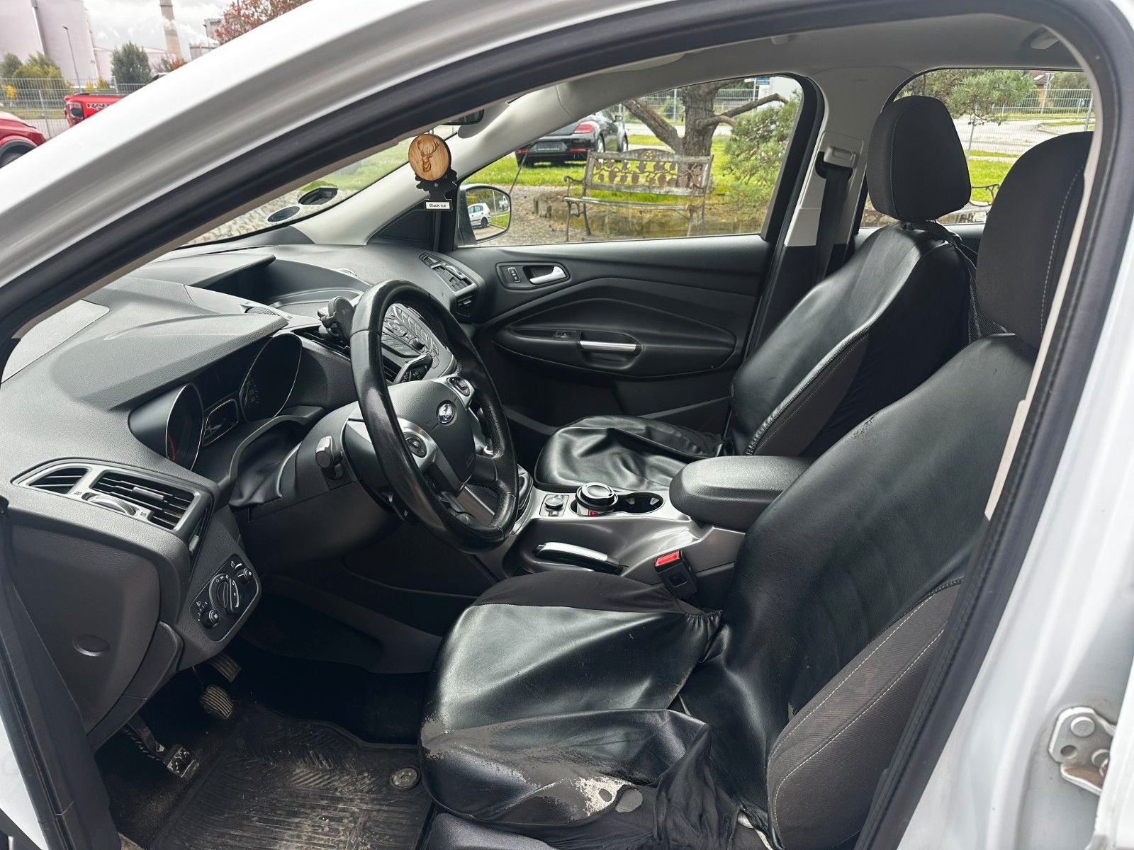 Fahrzeugabbildung Ford Kuga Trend