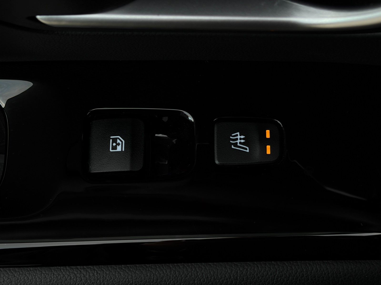 Fahrzeugabbildung Hyundai Tucson 1.6 T-GDI PHEV 4WD CarPlay 360° ACC SBL