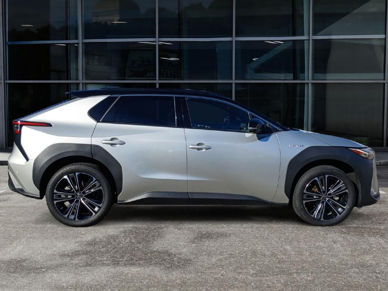Fahrzeugabbildung Toyota bZ4X AWD