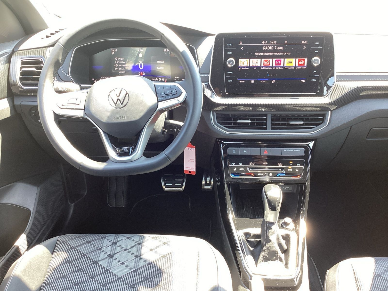 Volkswagen T-Cross - Bild 11