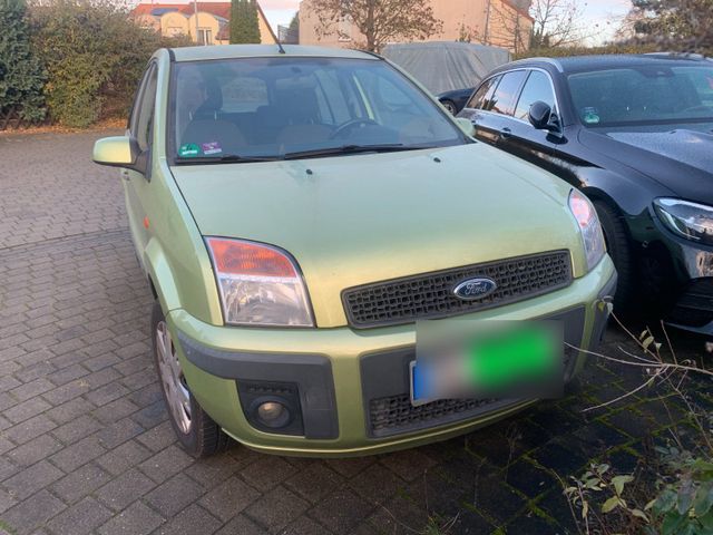 Ford FORD FUSION 1,4 UNFALLFREI AUS 2 HAND,SCHE...