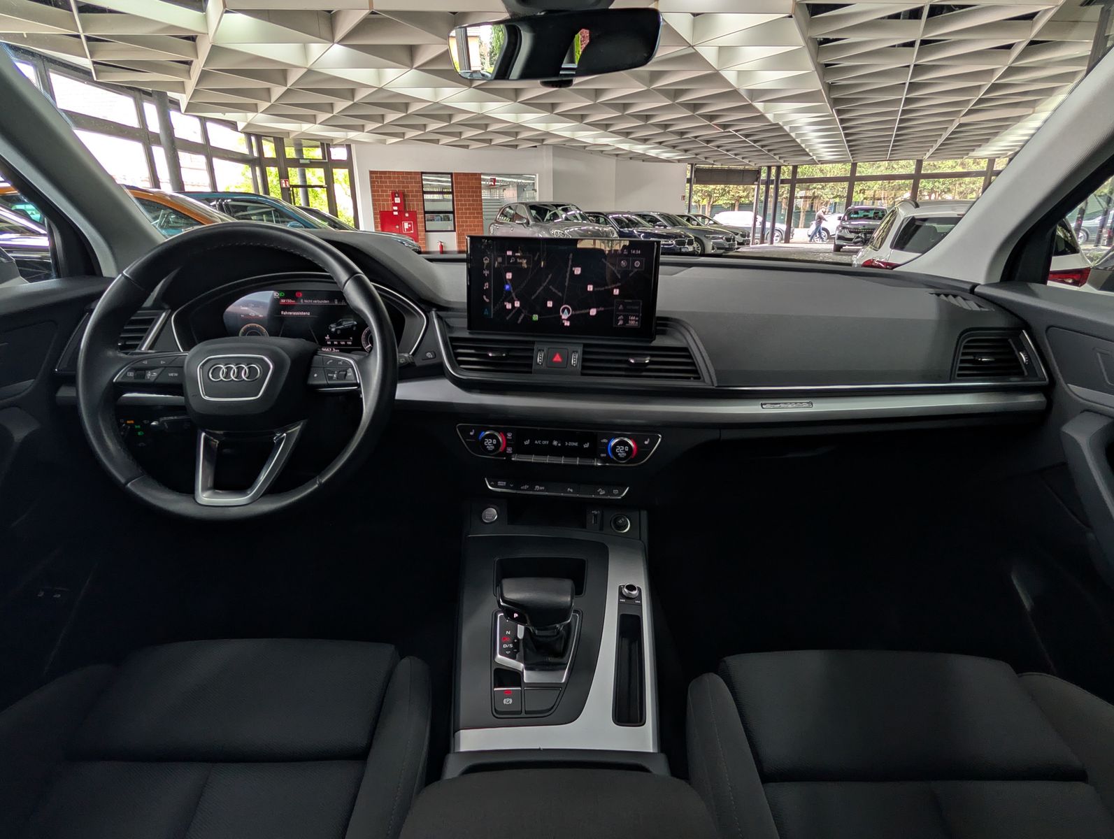 Fahrzeugabbildung Audi Q5 Sportback 55 TFSIe S Line HUD PANO AHK MATRIX