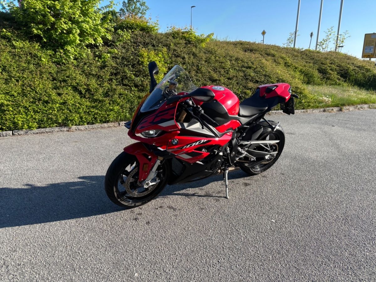 Fahrzeugabbildung BMW S 1000 RR Race- und Dynamikpaket