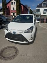 Toyota Yaris Hybrid Comfort Automatik Navi Kamera 1.hd - Toyota Yaris Gebrauchtwagen in München
