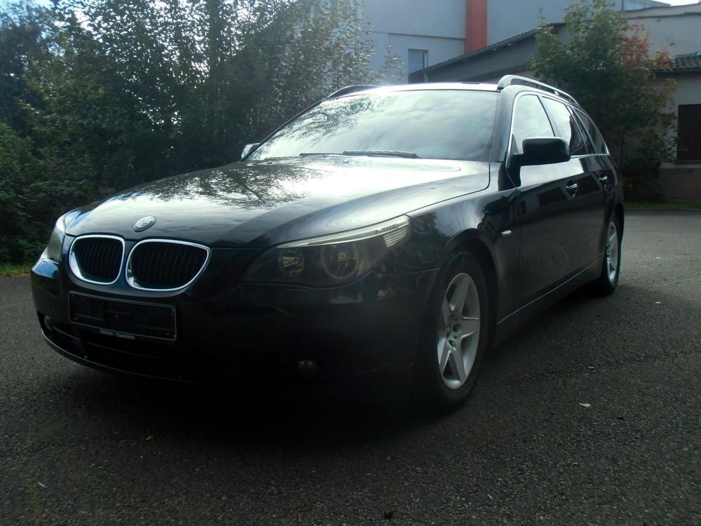BMW 525 2004 — салон