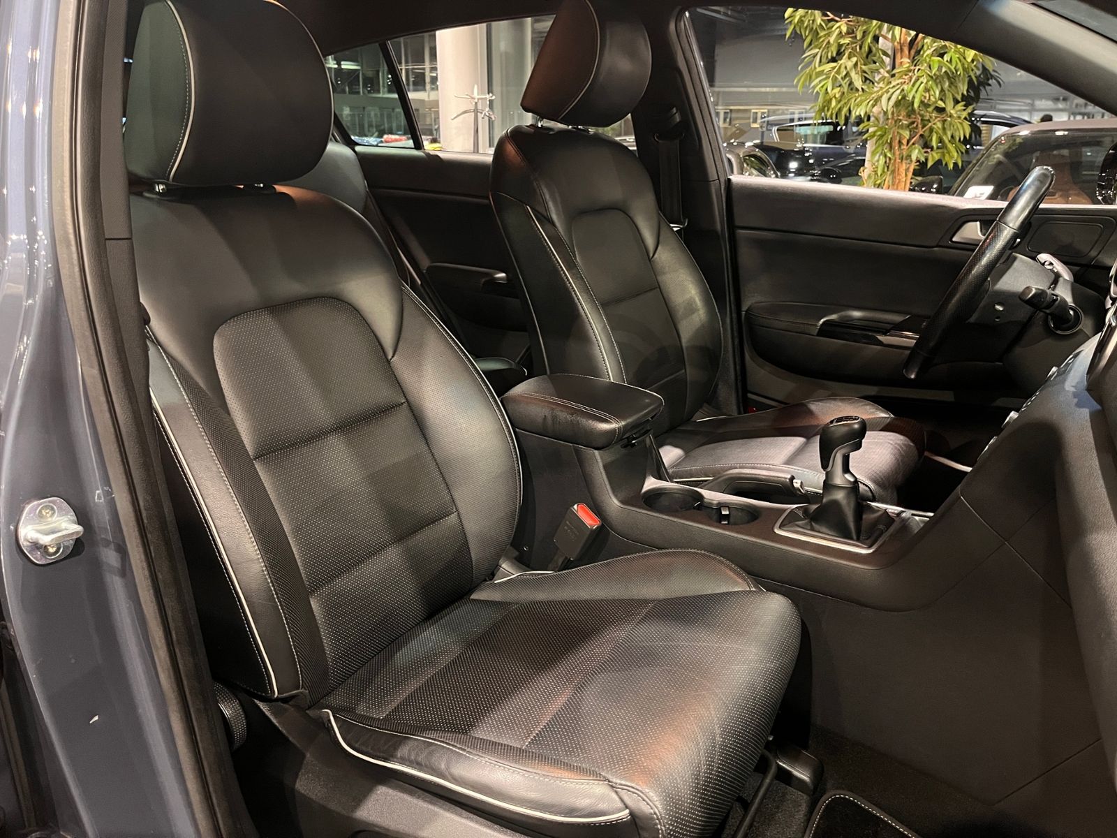 Fahrzeugabbildung Kia Sportage GT-Line 4WD JBL XEN LEDER NAV SHZ
