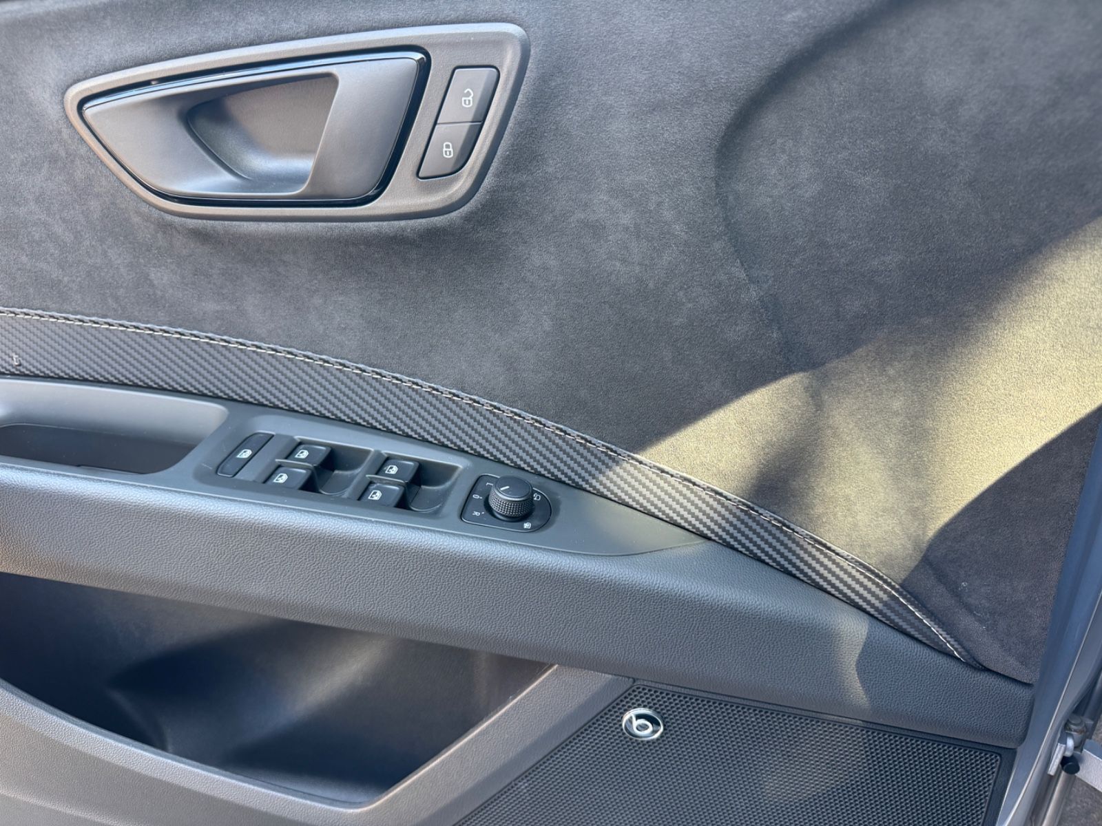 Fahrzeugabbildung SEAT Leon Cupra 290 Panorama+LED+Navi+BeatsAudio
