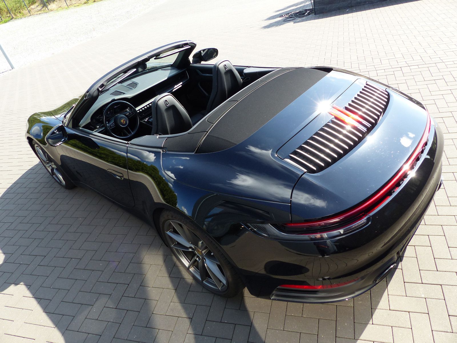 Fahrzeugabbildung Porsche 992 Carrera 4 Cabriolet
