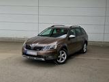 Skoda Octavia 2.0 TDI 135kW DSG 4x4 Scout Combi - Skoda: Combi Scout