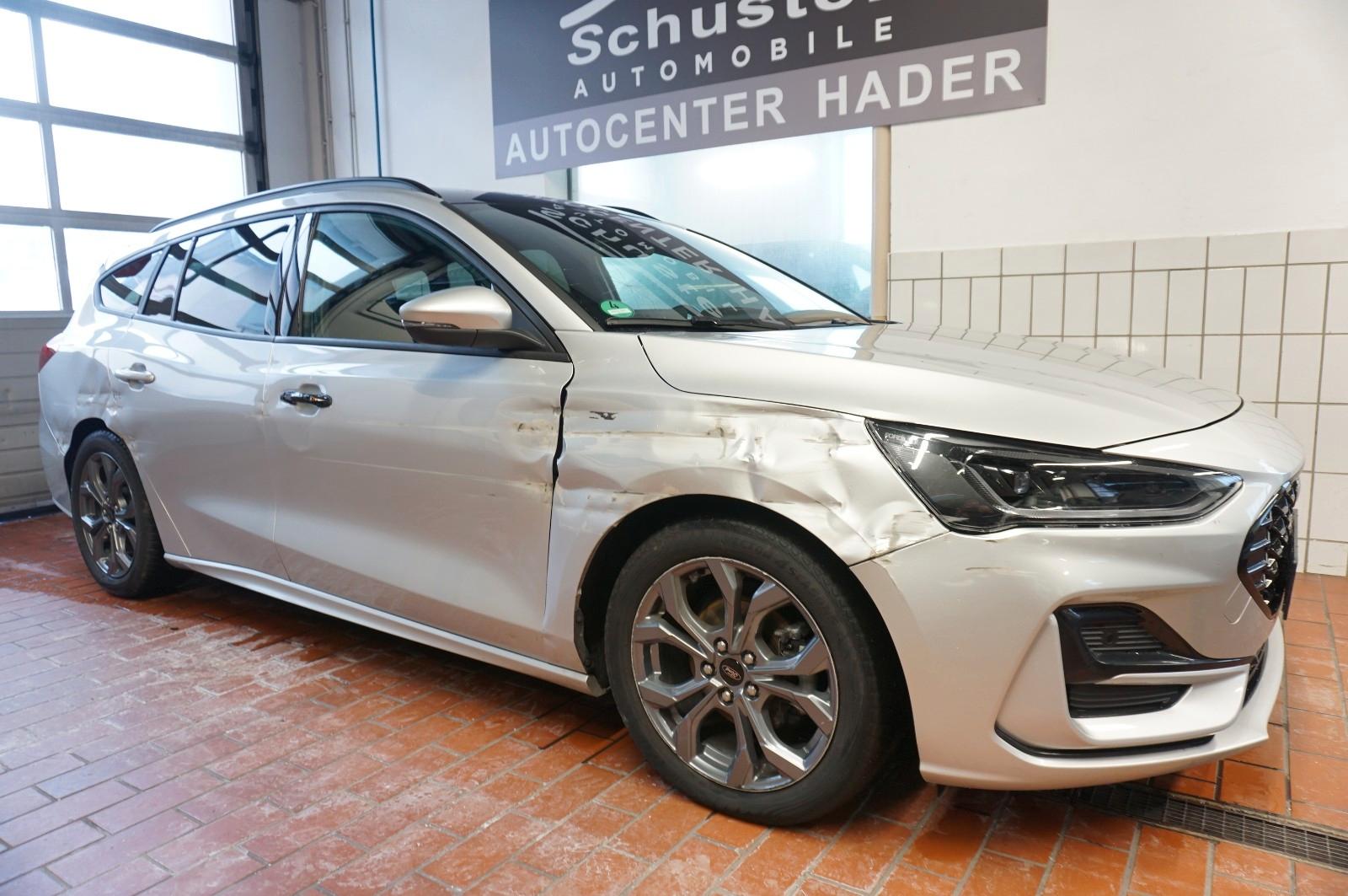 Ford Focus 1,0 EcoBoost Hyb. ST-Line PANODACH