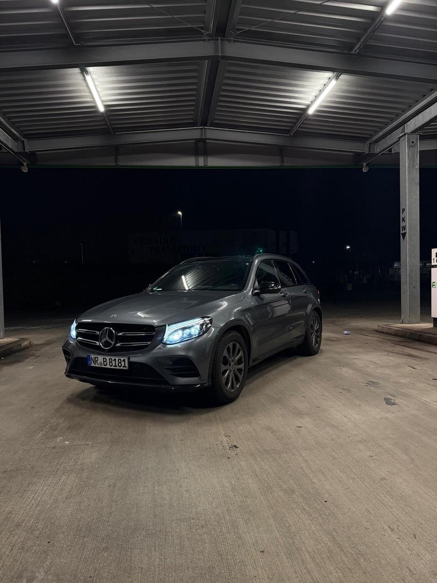 Mercedes-Benz GLA 220
