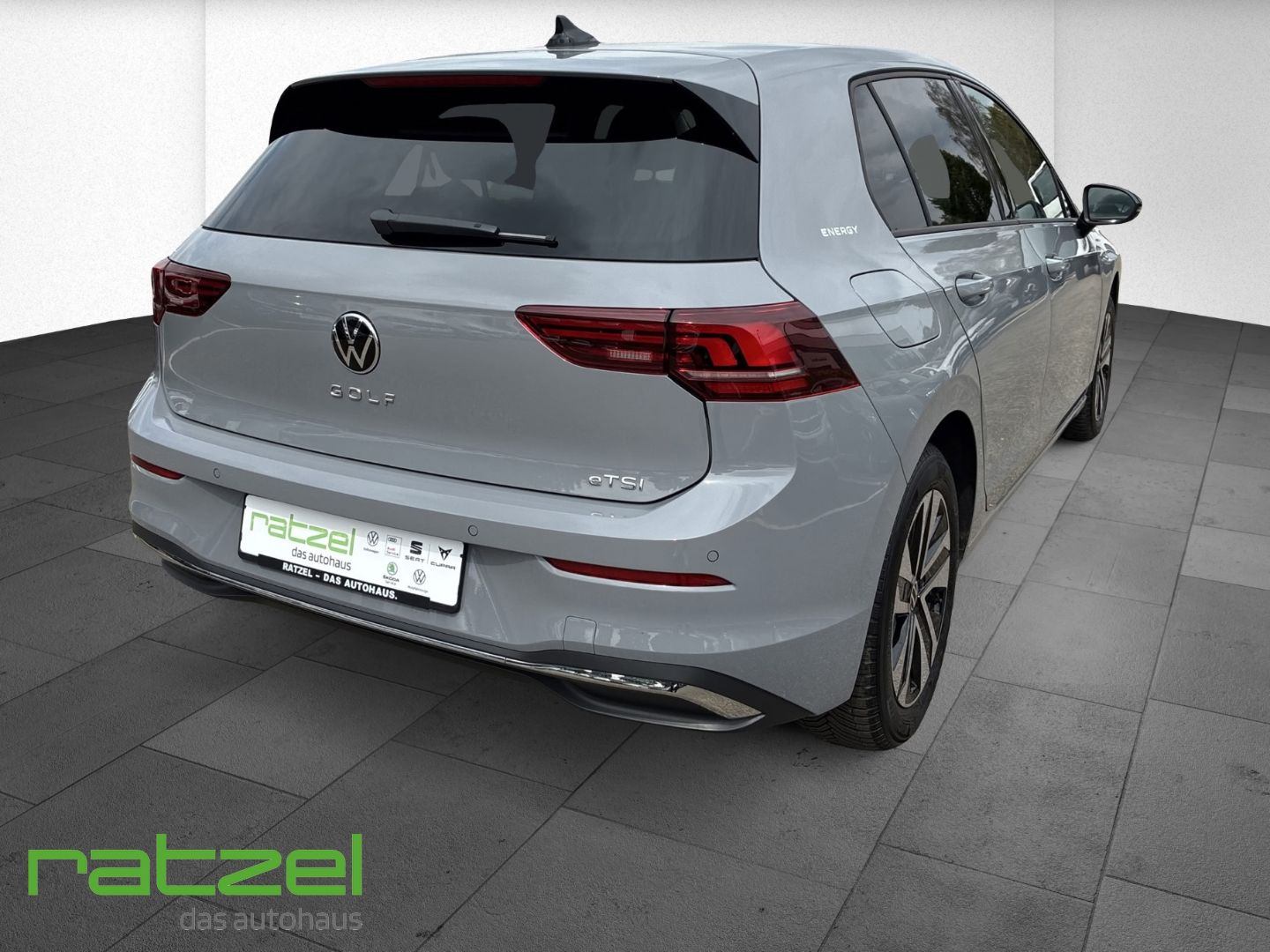 Fahrzeugabbildung Volkswagen Golf Energy Life 1,5 l eTSI DSG AHK Navi Kamera