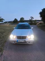Mercedes-Benz E 270 CDI T AVANTGARDE Avantgarde - Mercedes-Benz E 270: Kombi