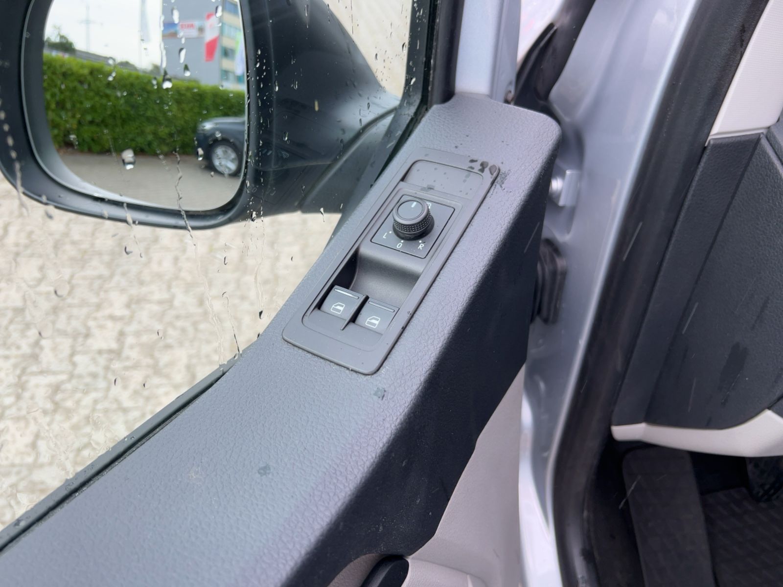 Fahrzeugabbildung Volkswagen T6 Transporter Kasten 2.0 TDI AHK PDC Klima