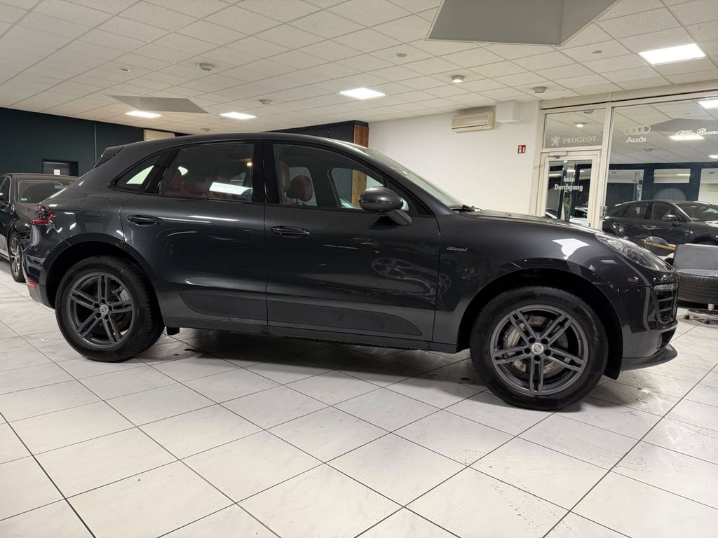 PORSCHE Macan S Diesel 3.0 l 1.HAND/PANO/AHK/STANDHZG!!! PORSCHE Macan S Diesel 3.0 l 1.HAND/PANO/AHK/STANDHZG!!!