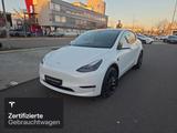 Tesla Model Y Performance - Tesla Model Y Gebrauchtwagen in Berlin