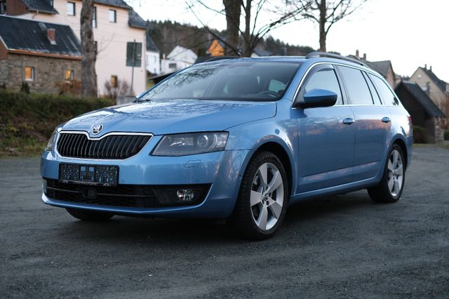 Skoda Octavia 1.4TSI Elegance Combi AHK DAB Xenon uvm