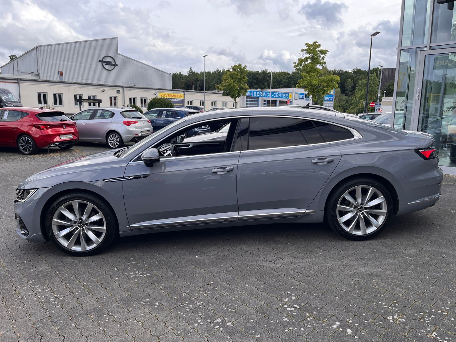 Fahrzeugabbildung Volkswagen Arteon R-Line 360° SHZ LED NAVI