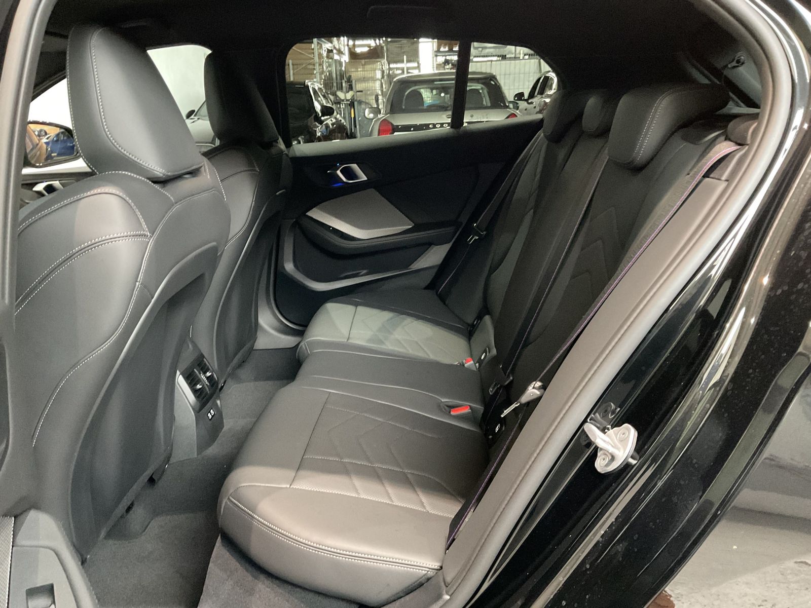 Fahrzeugabbildung BMW 120 19" LMR, Lenkradheizung, AHK M Sportpaket