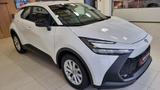 Toyota C-HR 1.8-l-VVTi Hybrid Flow NEUWAGEN SOFORT! - Toyota C-HR mit Benzin-Antrieb: Automatik