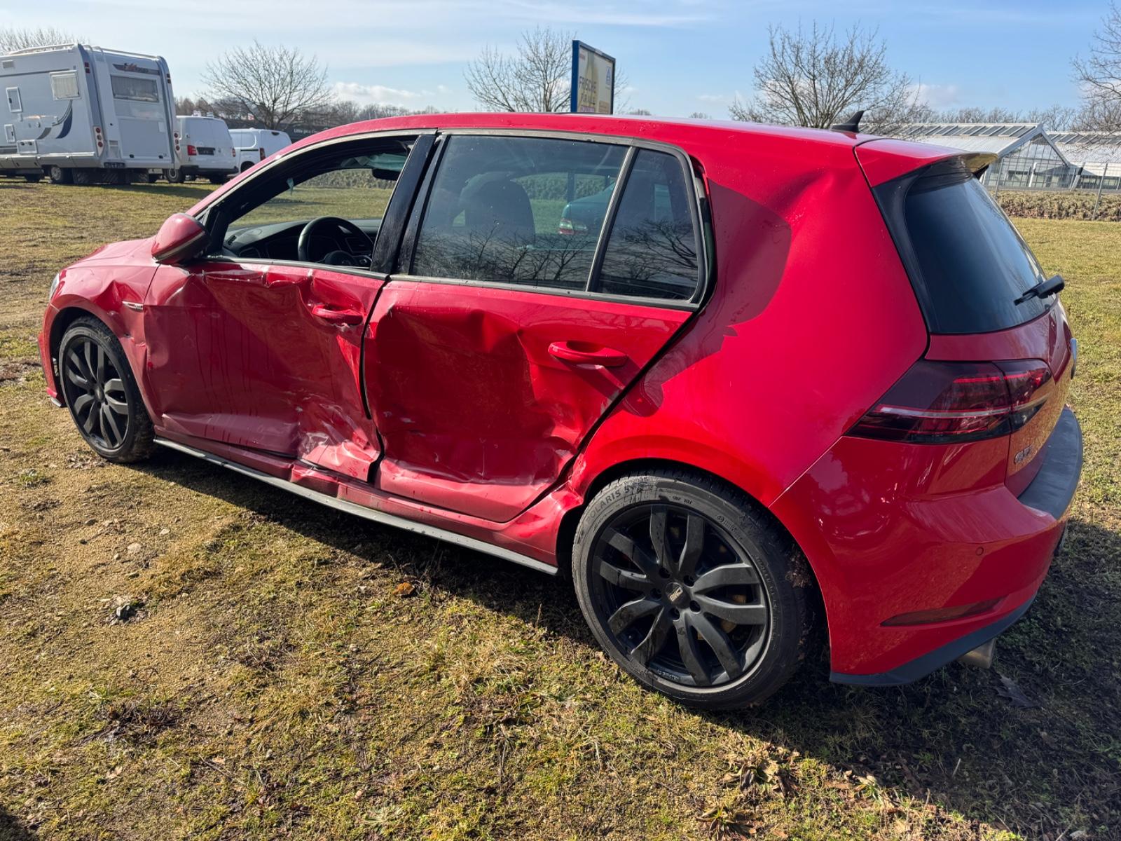 Volkswagen Golf VII GTI Performance