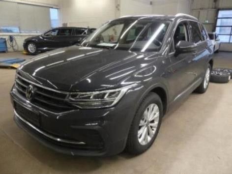 Volkswagen Tiguan Life Active 2.0 TDI /ACC/AHK/PANO/VIRTUAL