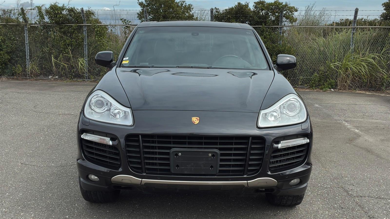 Porsche Cayenne Turbo (sehr schöne Japan Import)