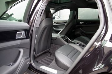 Porsche Panamera 4S E-Hybrid*InnoDri,Pano,Approved1126*