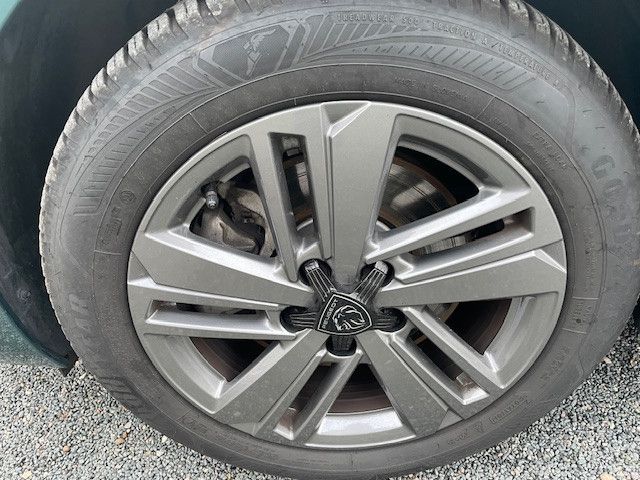 Fahrzeugabbildung Peugeot 308 SW Allure Blue HDI 130 eAT