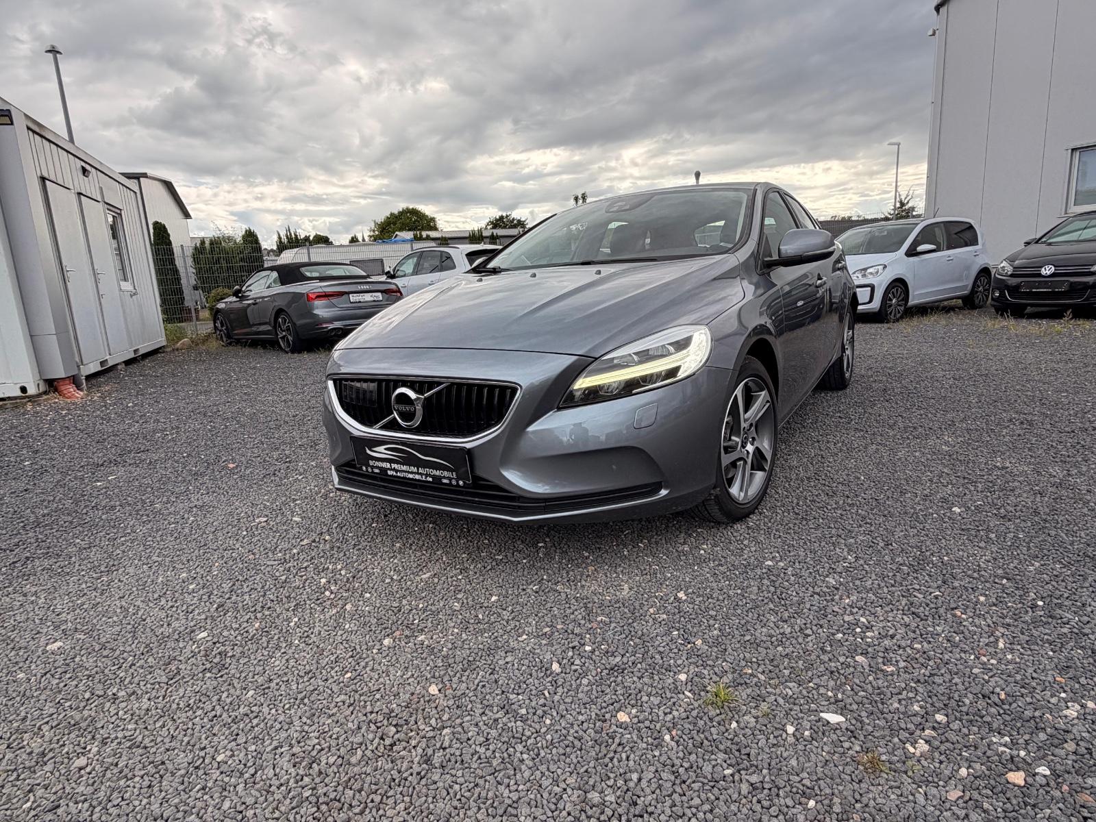 Volvo V40 Momentum Kamera*Keyless Zahnriemen Neu
