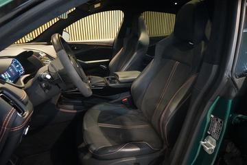 صورة 10 لـ 2022 Aston Martin DBX