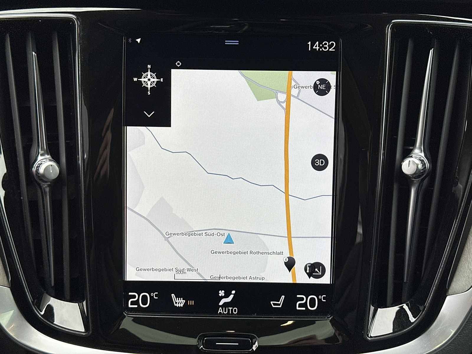 Fahrzeugabbildung Volvo V60 Inscription Hybrid AWD NAV+LED+360°+PANO+PP