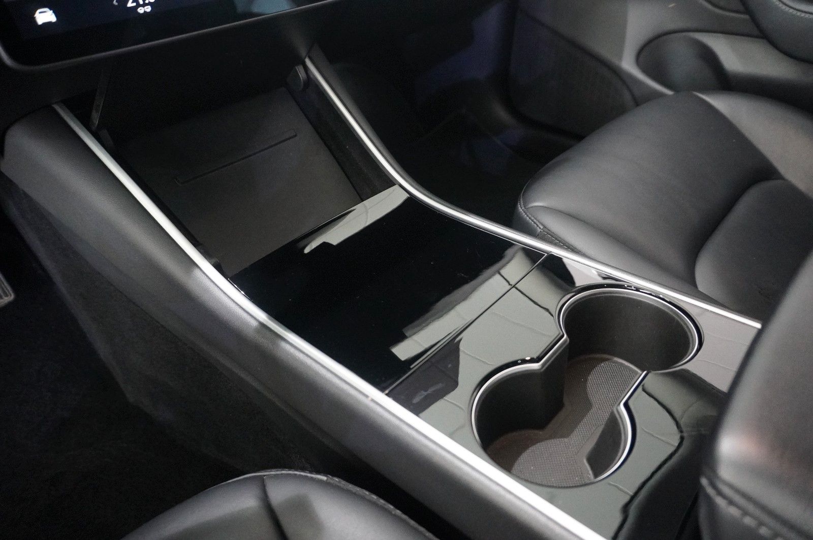 Fahrzeugabbildung Tesla Model 3 LONGRANGE DUAL-MOTOR NAVI/KAMERA/SH/PANO