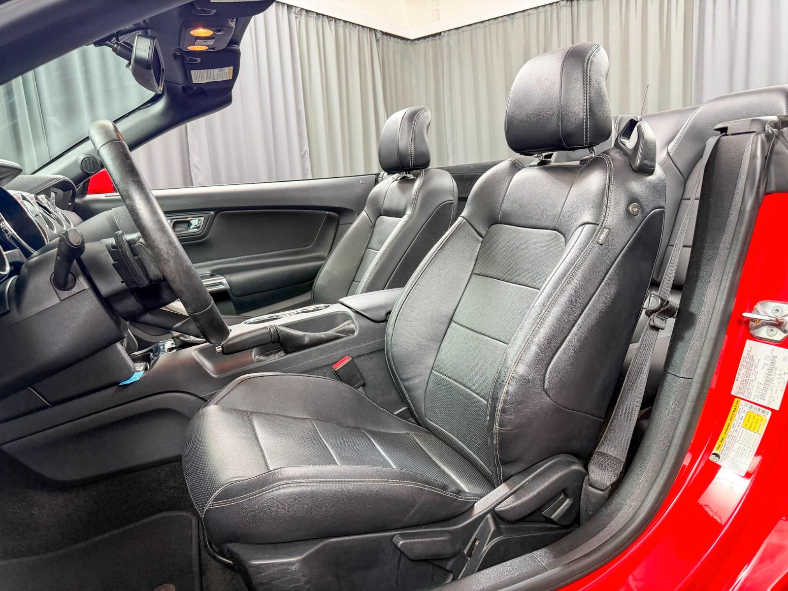 Ford Mustang 2016 Cabrio V6 3.7l, Leder, UNFALLFREI,