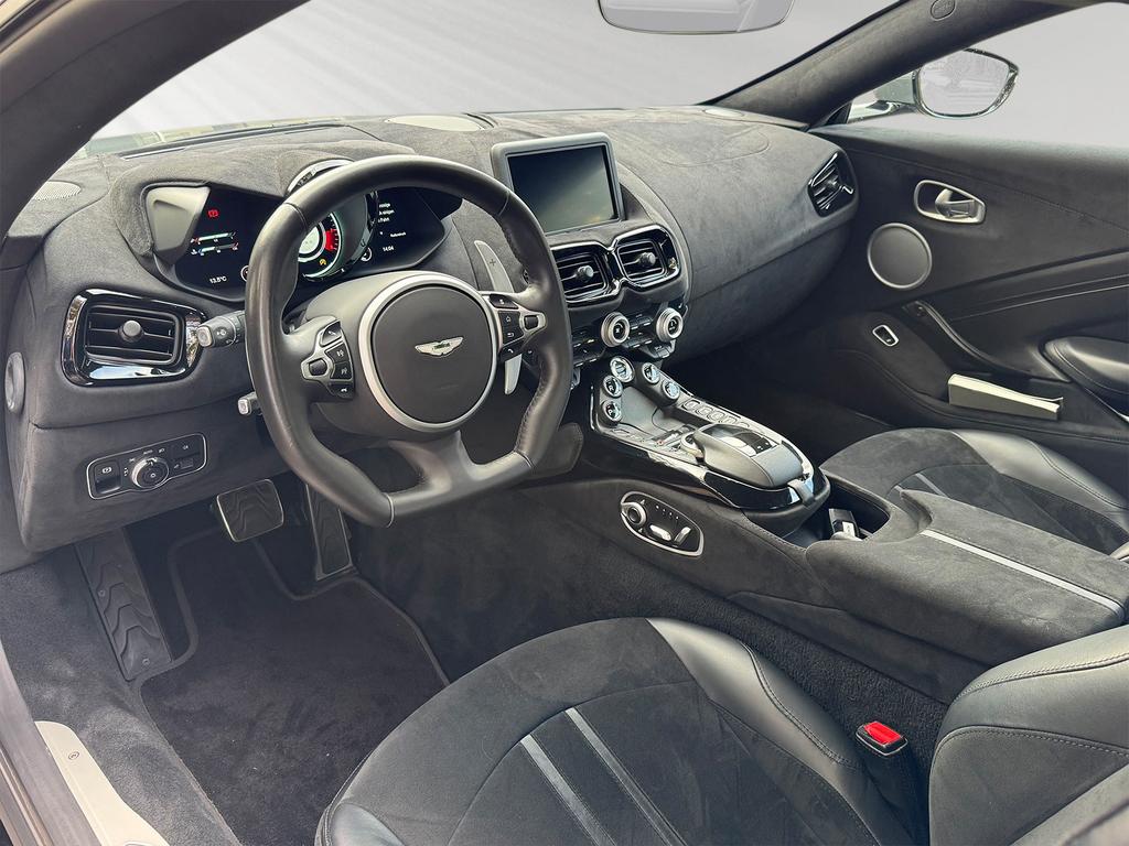 Aston Martin V8 Vantage