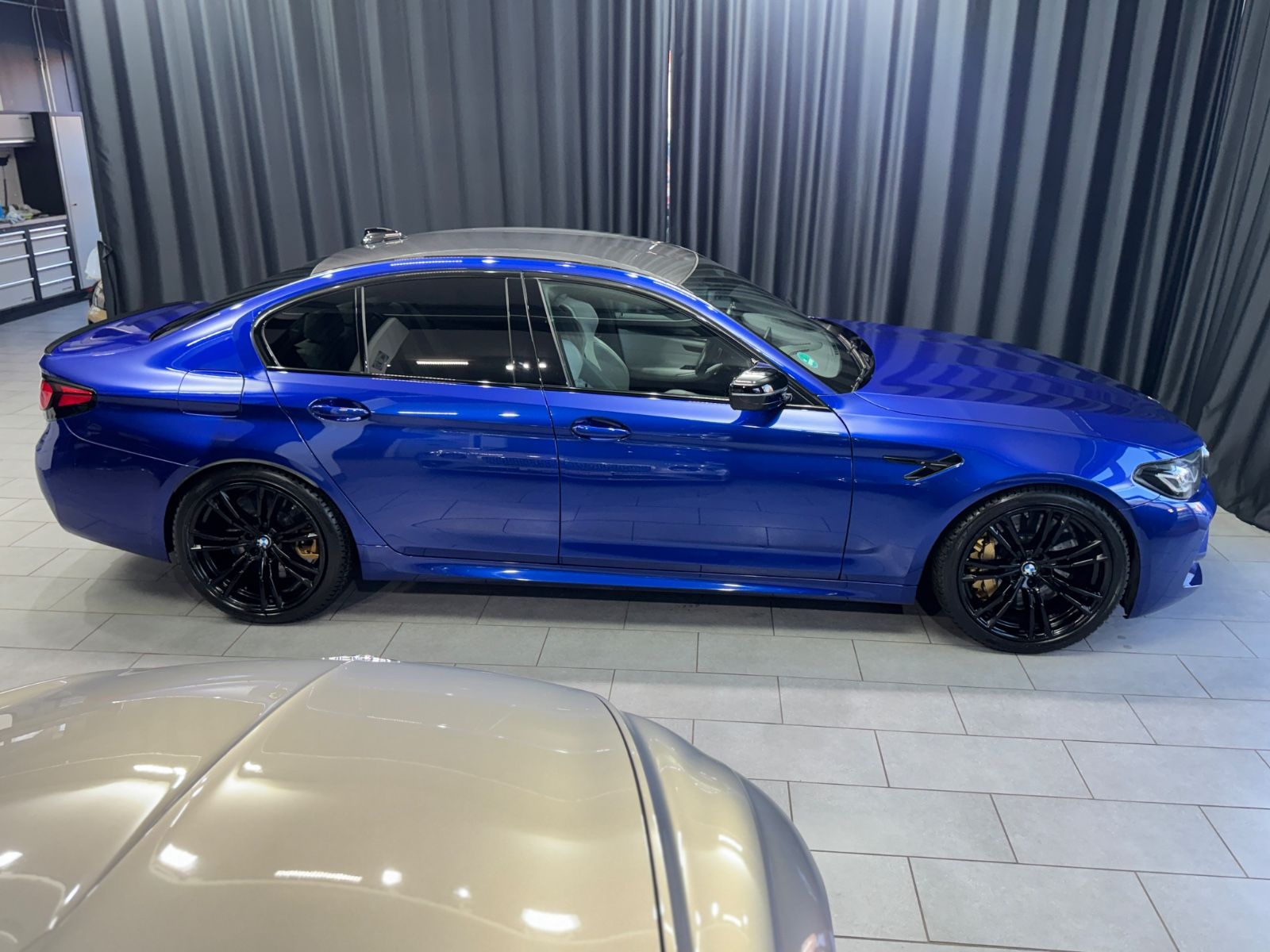 Fahrzeugabbildung BMW M5 Limousine Competition|KERAMIK|HEAD-UP|