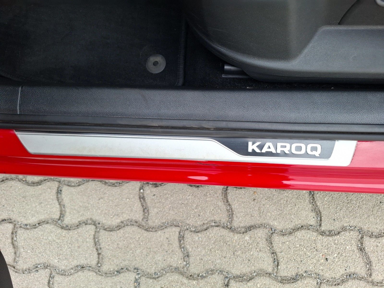 Fahrzeugabbildung SKODA Karoq TDI Tour 4x4 DSG LED AHK Navi GRA RFK SH