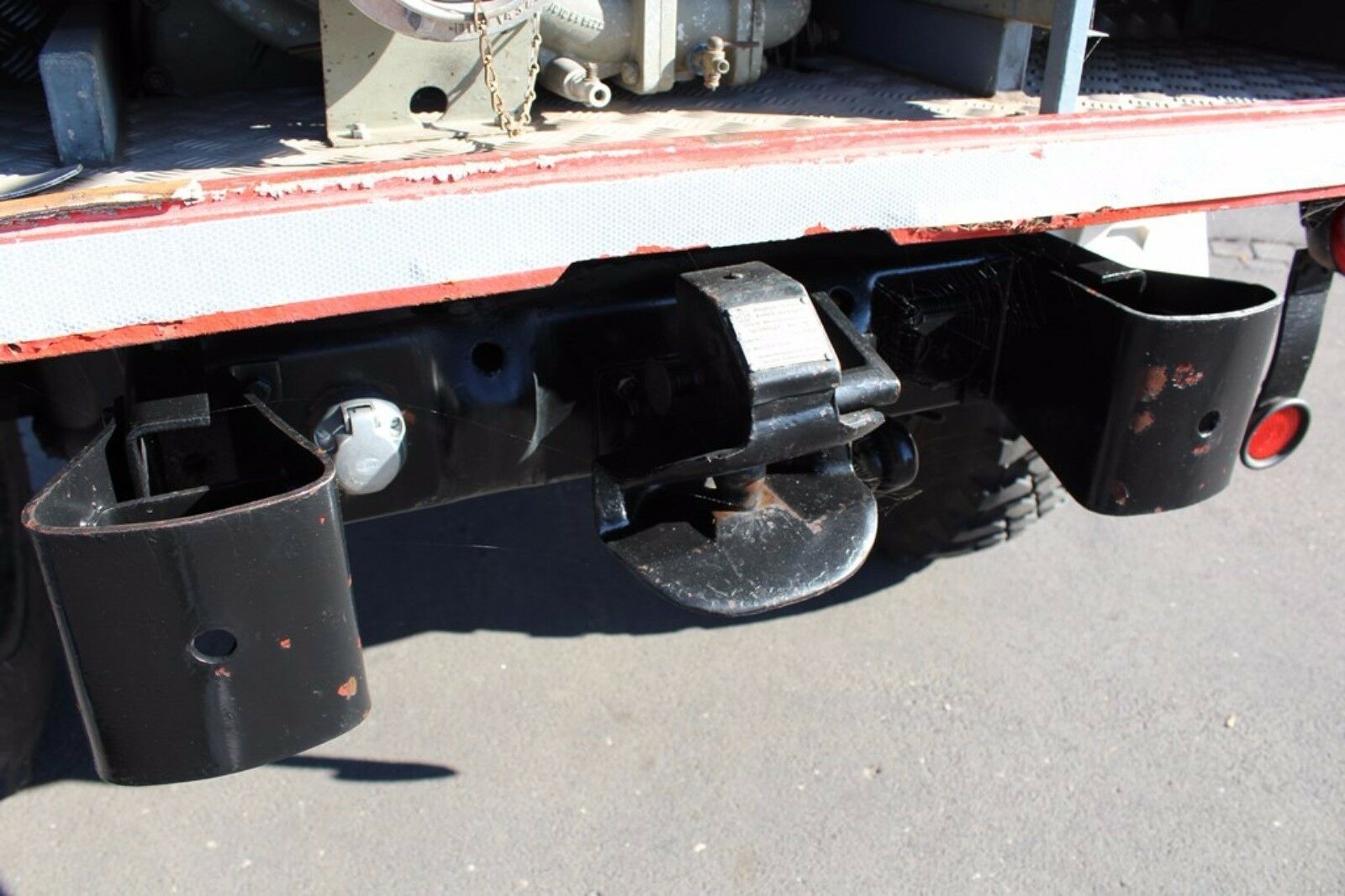Fahrzeugabbildung Unimog Tanklöschfahrzeug TLF8/8 S/404 .1 H-ZULASSUNG