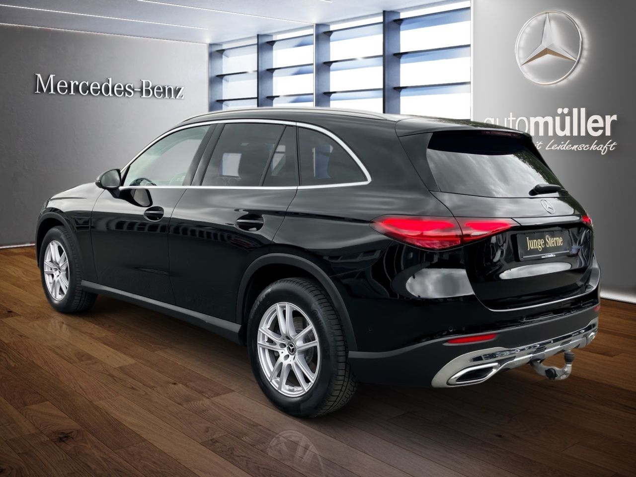 Fahrzeugabbildung Mercedes-Benz GLC 200 4M AVANTGARDE+AHK+EASYPACK+AMBIENTE+LED+