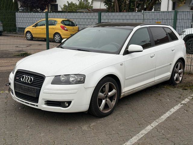 Audi A3 1,4l//S-line//Pano.//Motorschaden !