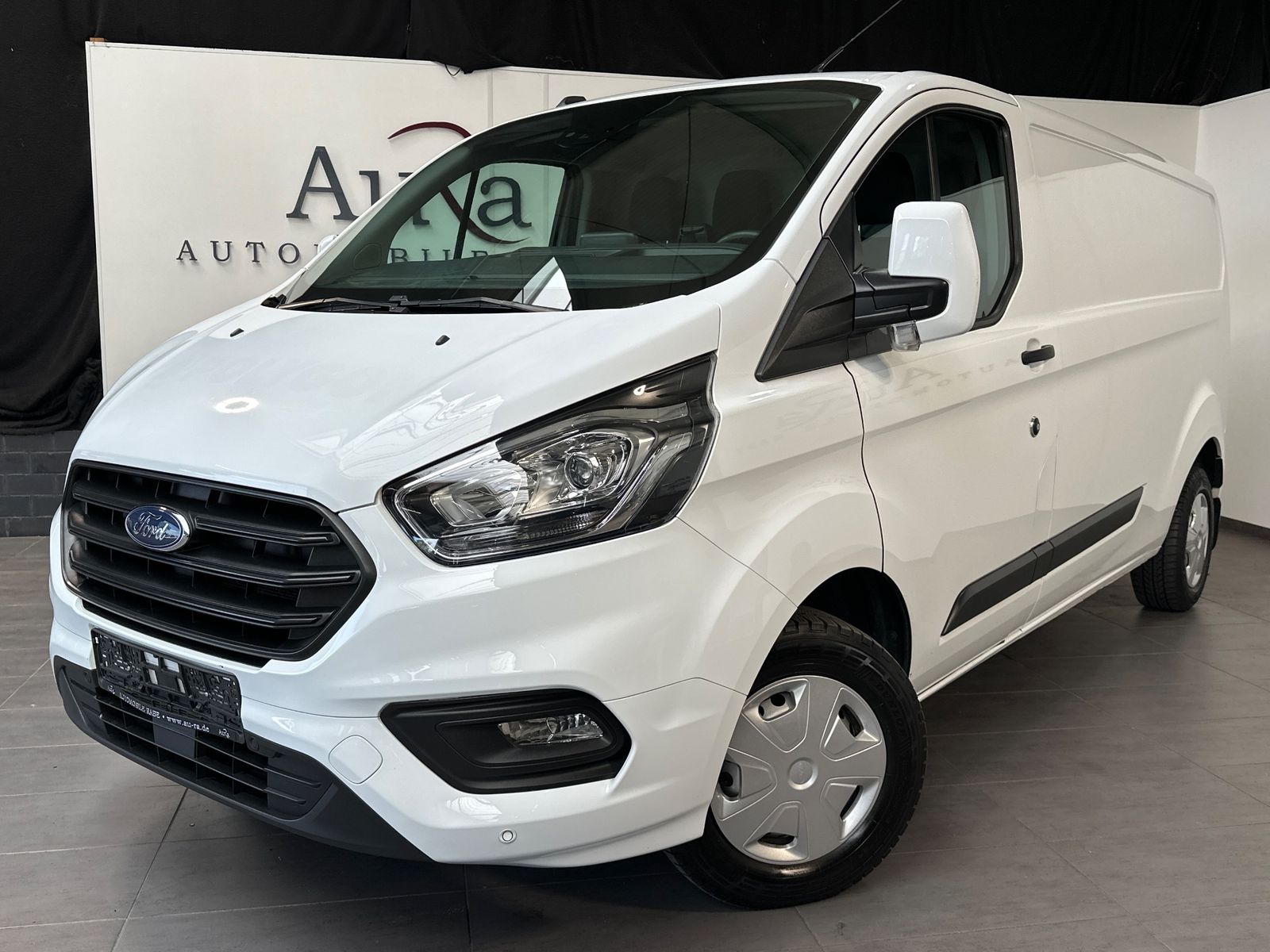 Fahrzeugabbildung Ford Transit Custom 300 L2 2.0 TDCi NAV+KLIMA+SHZ+PP