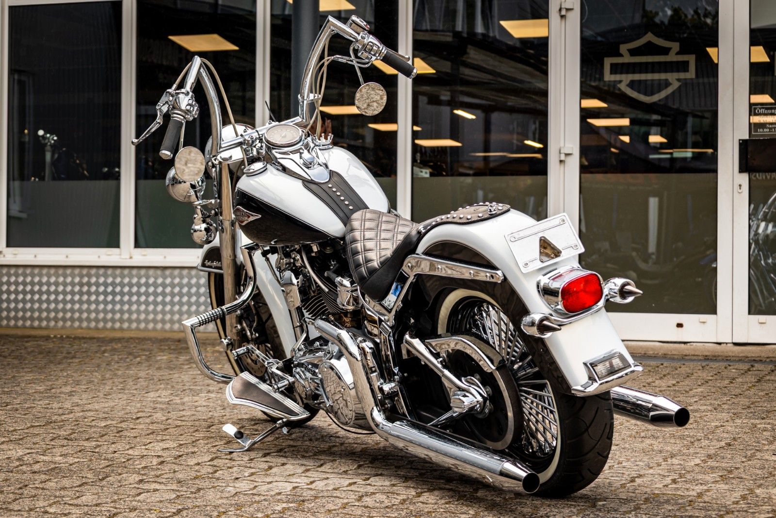 Fahrzeugabbildung Harley-Davidson FLSTC Heritage Classic Twin Cam 96 cui - Chicano
