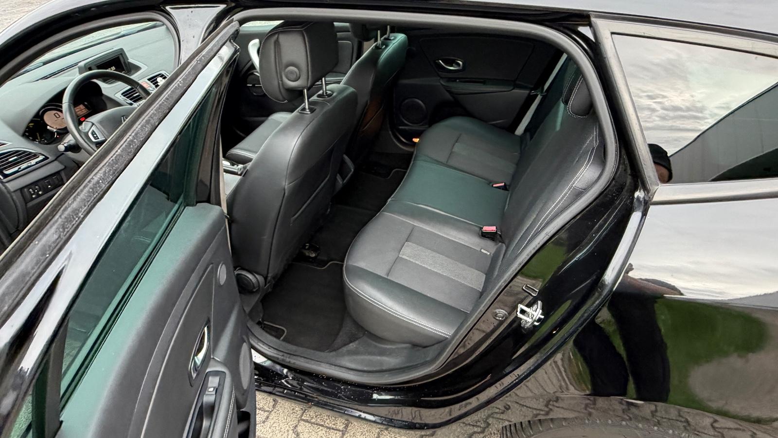 Renault Megane 2011 — photo 8